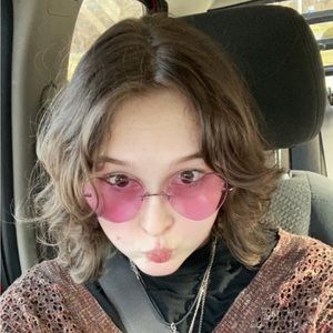 Meet your Posher, Mandy